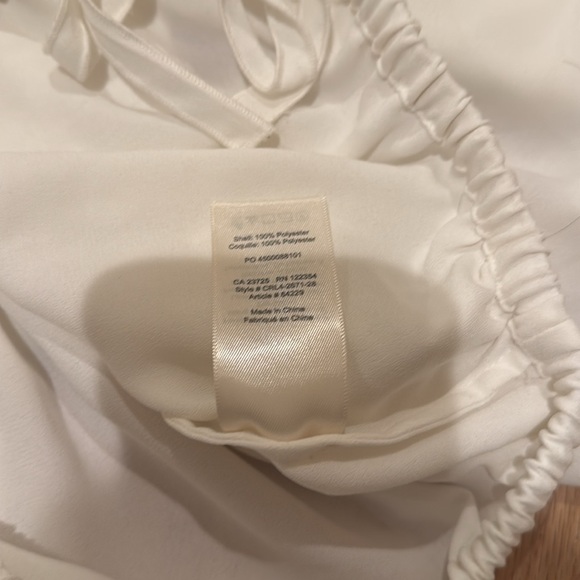 Wilfred off the shoulder - Picture 3 of 3